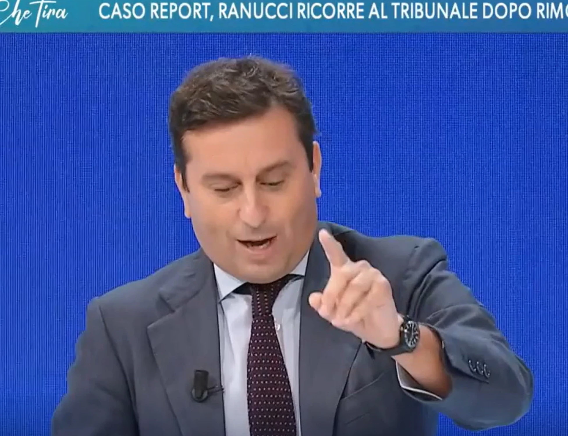 L'aria che tira, Parenzo prova a chiamare Mr. Report: "Attenzione! Ranucci in diretta"