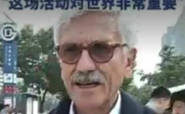 D'Alema in Cina: quel sospetto sul suo vino