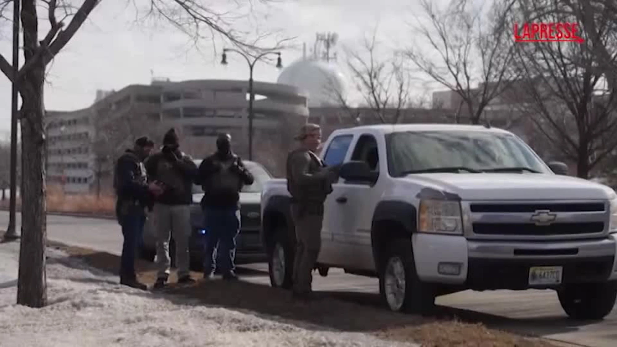 Minnesota, continuano le operazioni di controllo degli agenti federali dell'ICE