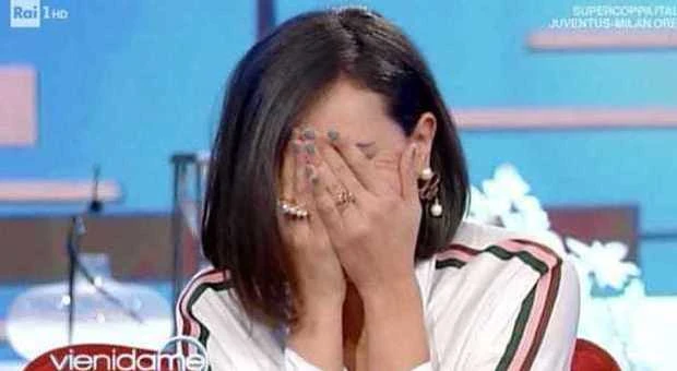 Vieni da me, Caterina Balivo e la bomba di Dagospia: "Perché la Rai le vuole chiudere il programma"