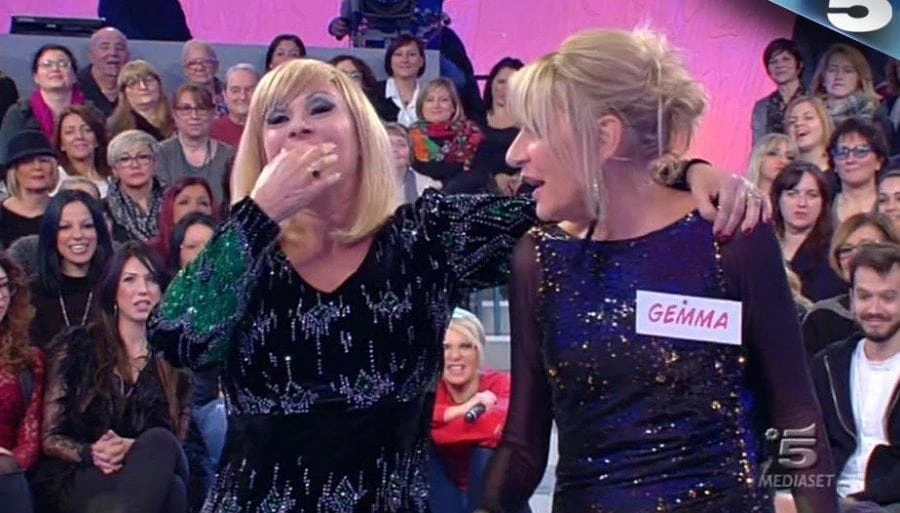 Uomini e donne, effetto Gemma Galgani: Trono over, ascolti record. La De Filippi contro i tronisti classici