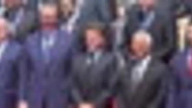 Macron tra Costa e Vucic: foto gruppo Vertice Ue-Balcani in Montenegro