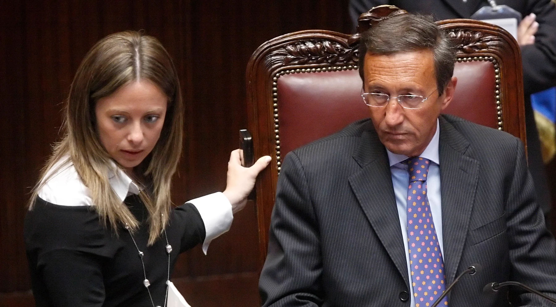 Giorgia Meloni, nuovo simbolo di Fratelli d'Italia: spariscono An ed Msi, non la fiamma