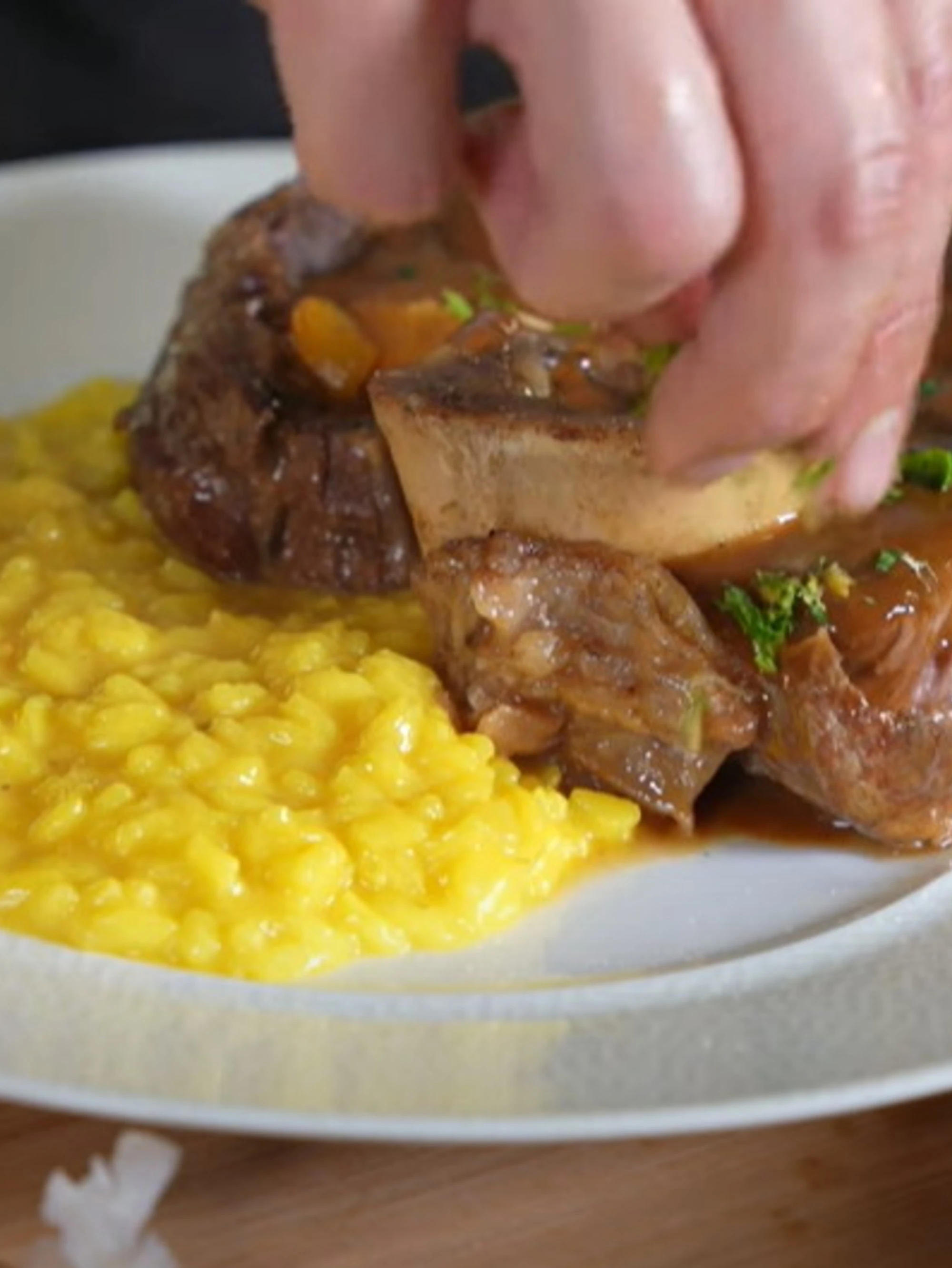 Risotto con l'ossobuco, dentro al piatto la mia Milano che non c'è più