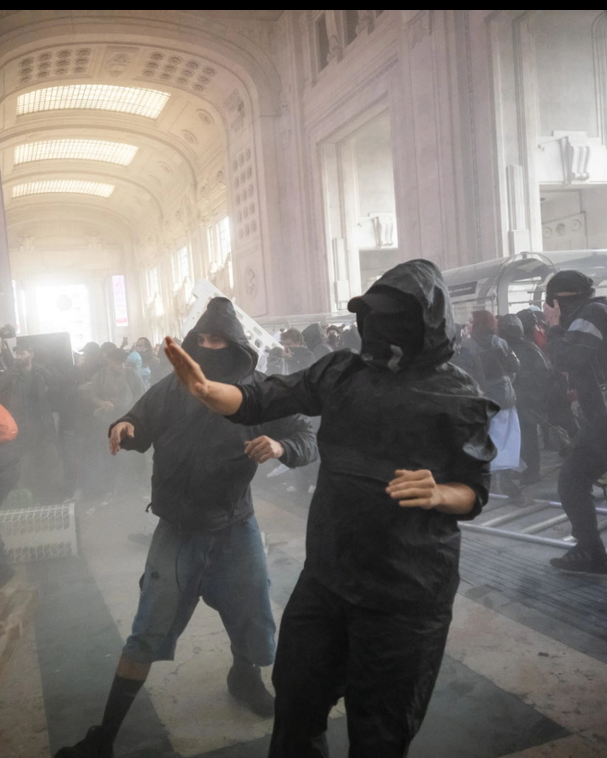 Secondo voi i violenti pro-Pal sono un pericolo per l'Italia?