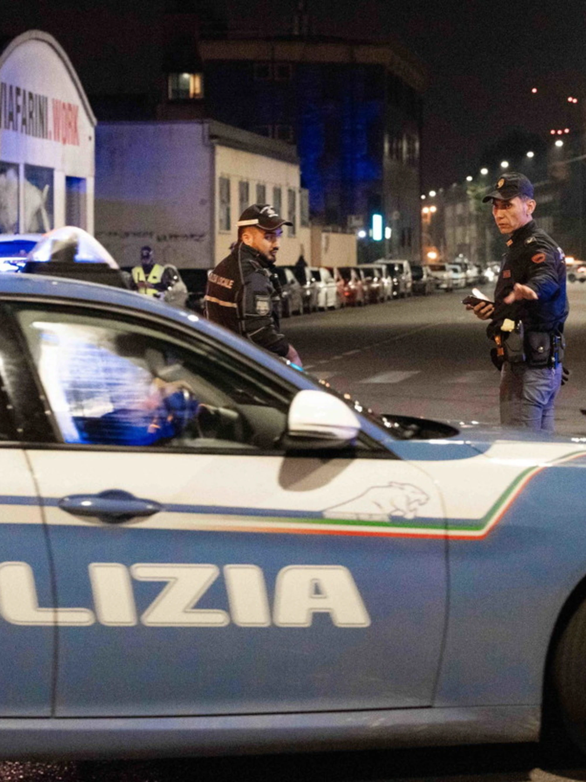 Straniero semina il panico al parco dei bimbi: orrore a Milano