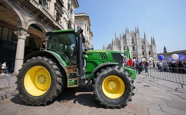 Lega e Patrioti, "Senza Paura" in piazza Duomo contro l'Europa