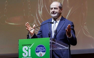 Antonio Di Pietro sindaco di Milano? "Ecco perché rispondo no, grazie"