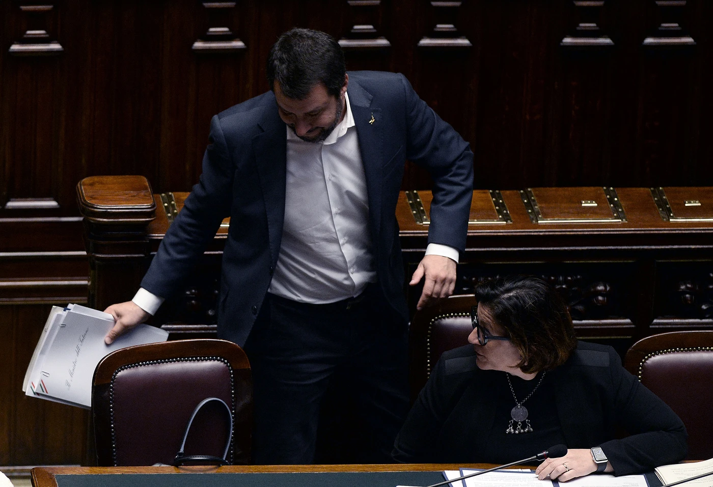 Matteo Salvini contro Trenta, retroscena e rabbia: "Ho scritto scemo? Se mi danno del panzone fascista..."