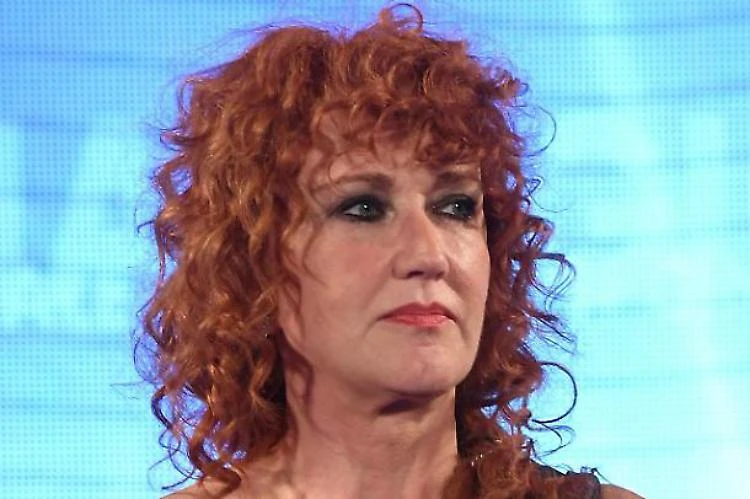 Rai 1 cancella Fiorella Mannoia, ribaltone a Viale Mazzini: in soccorso arriva Amadeus