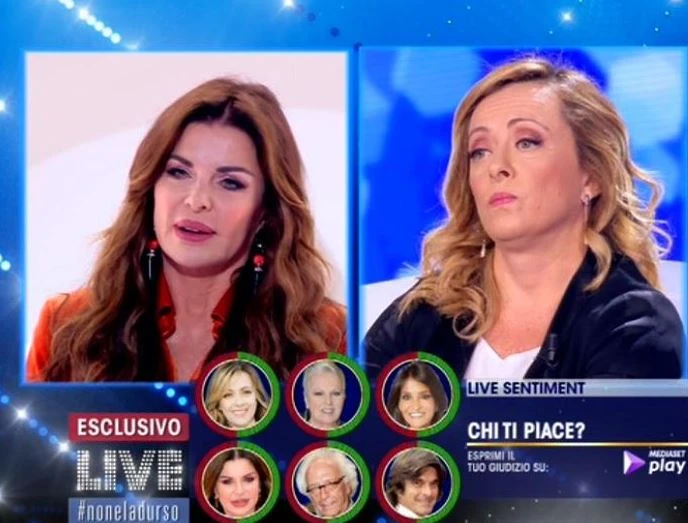 Live, la Parietti sbotta contro Aida Nizar che insulta Giorgia Meloni: "Ma sai chi hai davanti?"