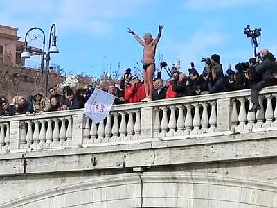 Mister Ok ci ripensa: "A Capodanno farò il mio 26esimo tuffo nel Tevere"