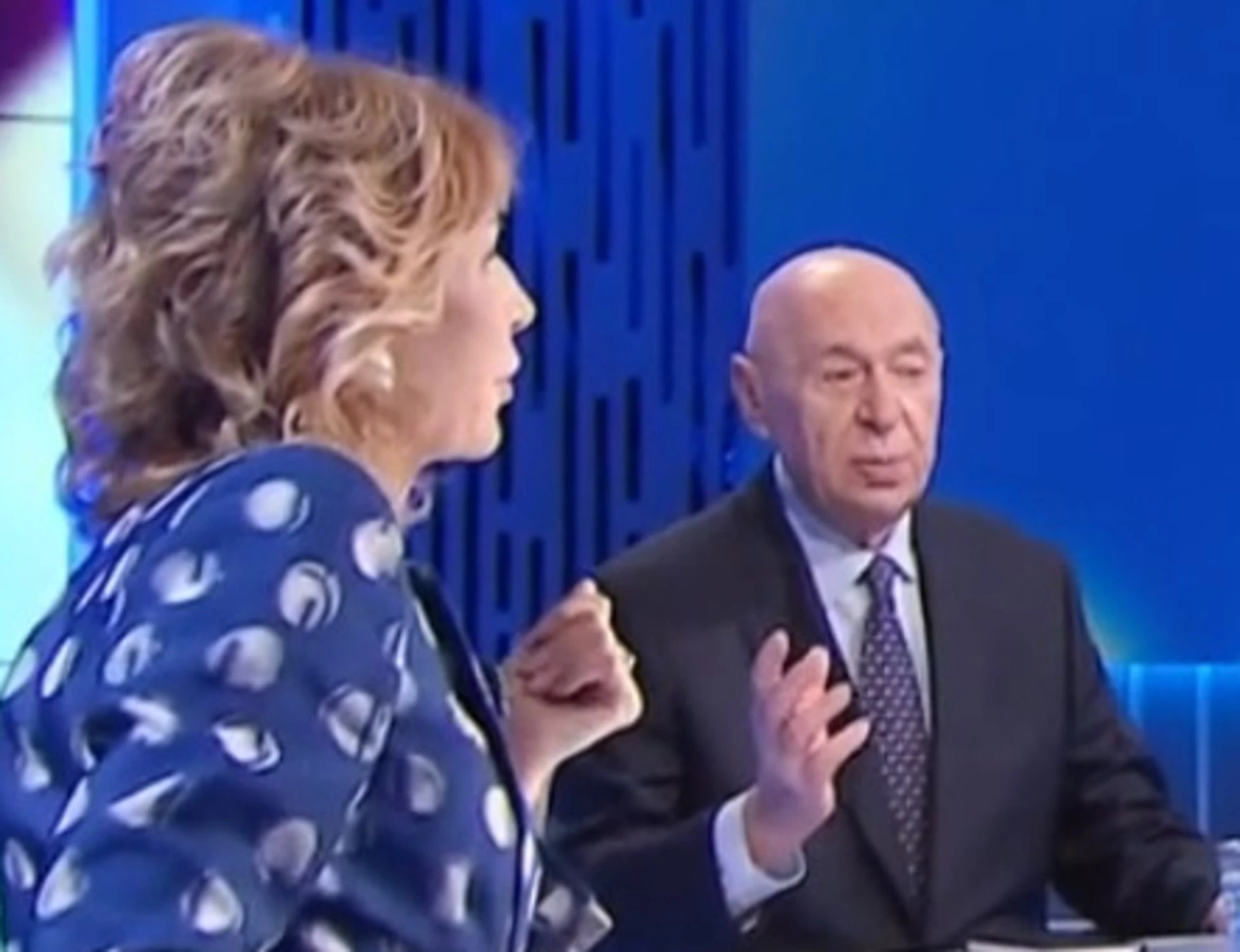 Otto e Mezzo, Lilli Gruber incalza Paolo Mieli: "Porta proprio jella"