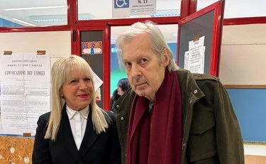 Vittorio Sgarbi, il messaggio dal seggio: referendum, una bomba sul fronte del "No"