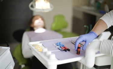 Torino, le tolgono 11 denti sani in 4 ore: due condannati