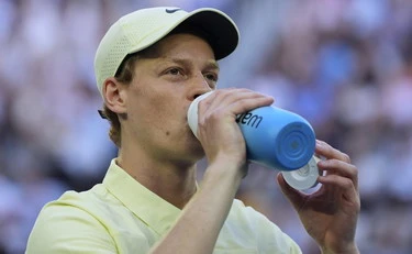 Jannik Sinner, il suo postino e il rituale: ogni mattina...