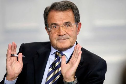 Torna lo zombie Prodi: Euro finito? Intanto è finito Berlusconi