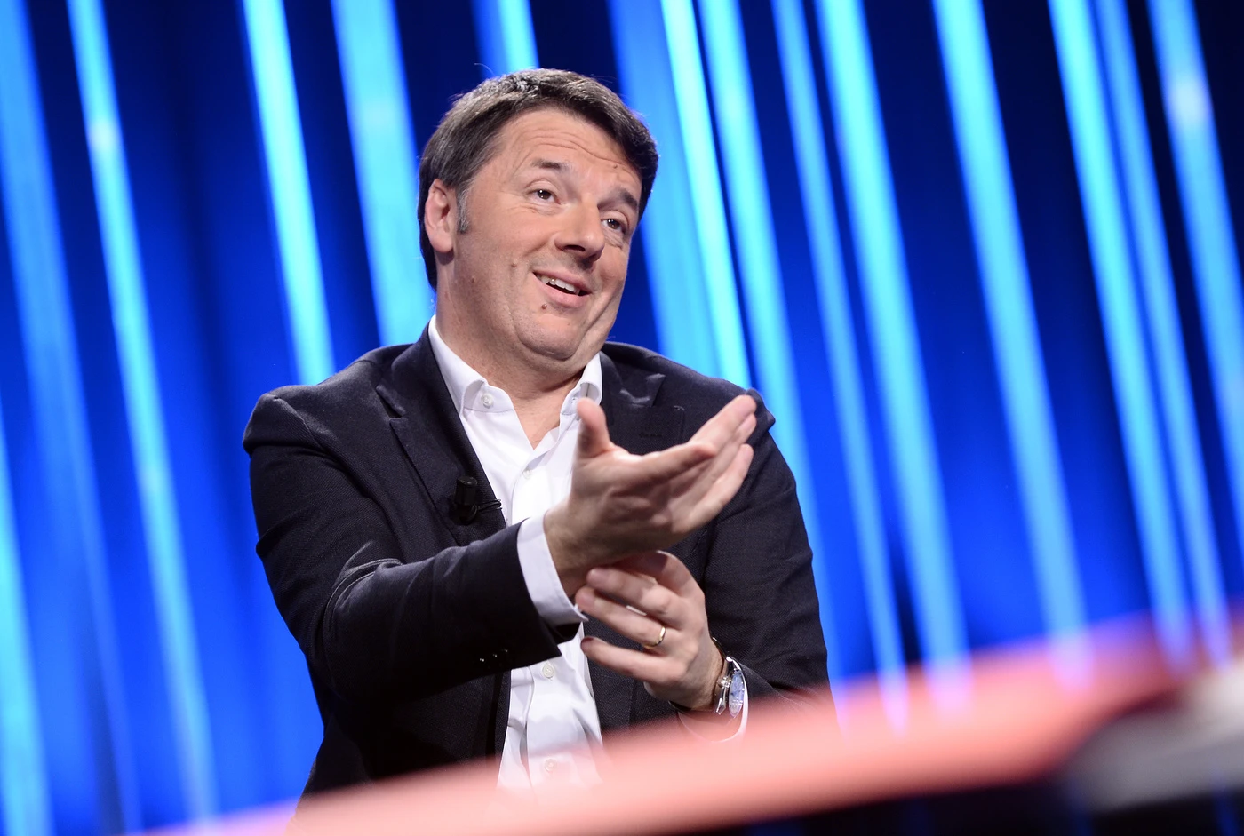 Matteo Renzi, altro delirio su Salvini: "Capitan Fracassa, meno mojiti e più..."