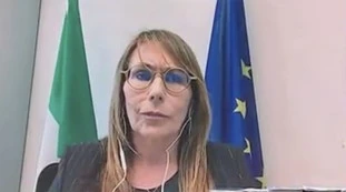 Beghin, fango sulla Meloni: "Perché aveva fretta di lasciare Cutro"