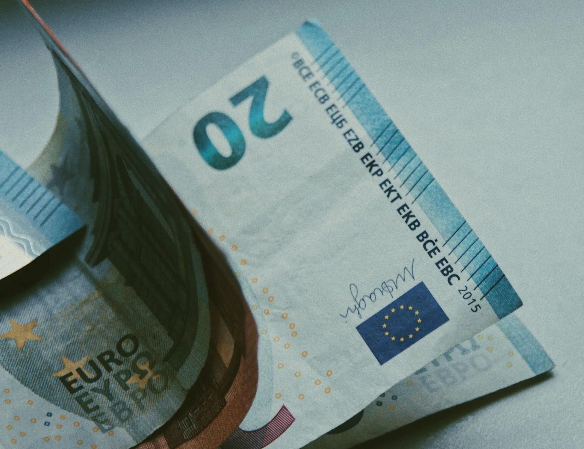 Leggi l'articolo: Pensioni, uscita dal lavoro a 64 anni? Cosa cambia e chi potrebbe beneficiarne