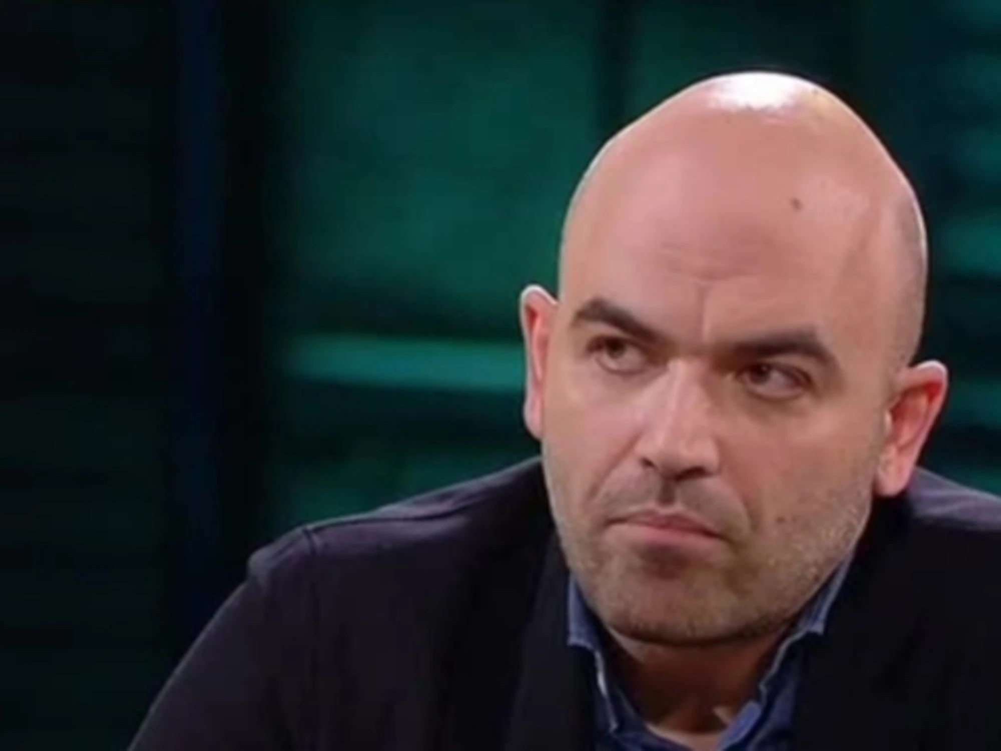 Roberto Saviano, la sua ipocrisia ha compiuto 20 anni