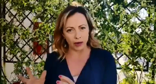Giorgia Meloni contro le ong: "Che non pensino di fare tutto quello che vogliono a casa nostra"