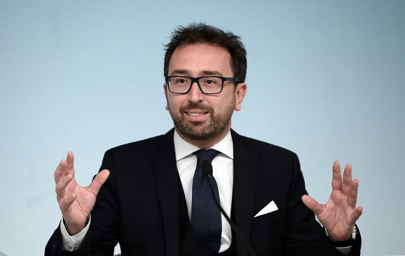 Alfonso Bonafede, fango contro Matteo Salvini: "La cena? Forse non si parla di giustizia"