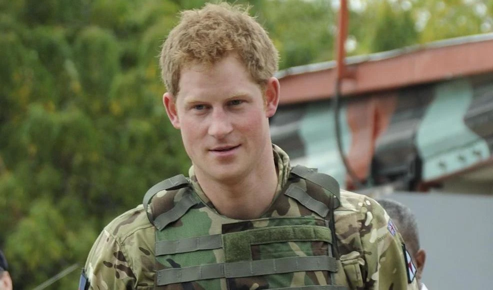 Harry nel mirino dei talebani: "Lo prenderemo vivo o morto"