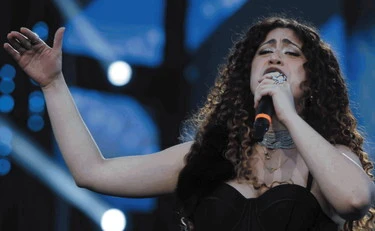 Osa cambiare Bella Ciao. E al Concertone è rissa