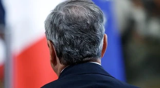 Mario Draghi, schiaffo ai partiti: "La deroga al tetto degli stipendi va soppressa"