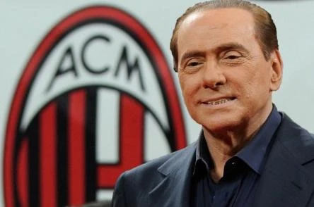 Milan, Berlusconi molla Galliani e si schiera con Barbara: "Squadra costruita male"
