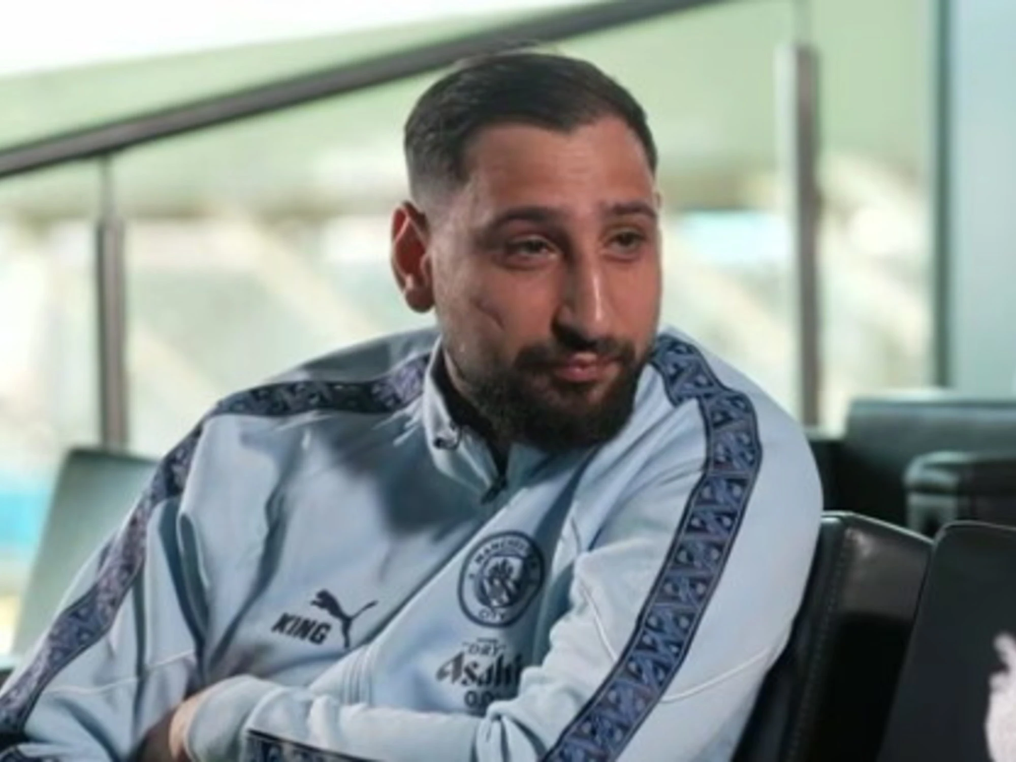 Gigio Donnarumma scoppia a piangere in tv: "Non ho mai chiesto un euro"