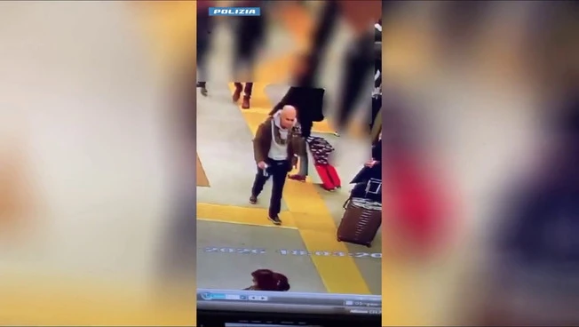 Capotreno ucciso a Bologna, diffuse le immagini del sospettato