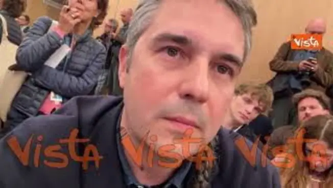 Leggi l'articolo: Meloni: In manovra risposta ai giovani, non ai vandali. La domanda del Direttore di Vista Jakhnagiev