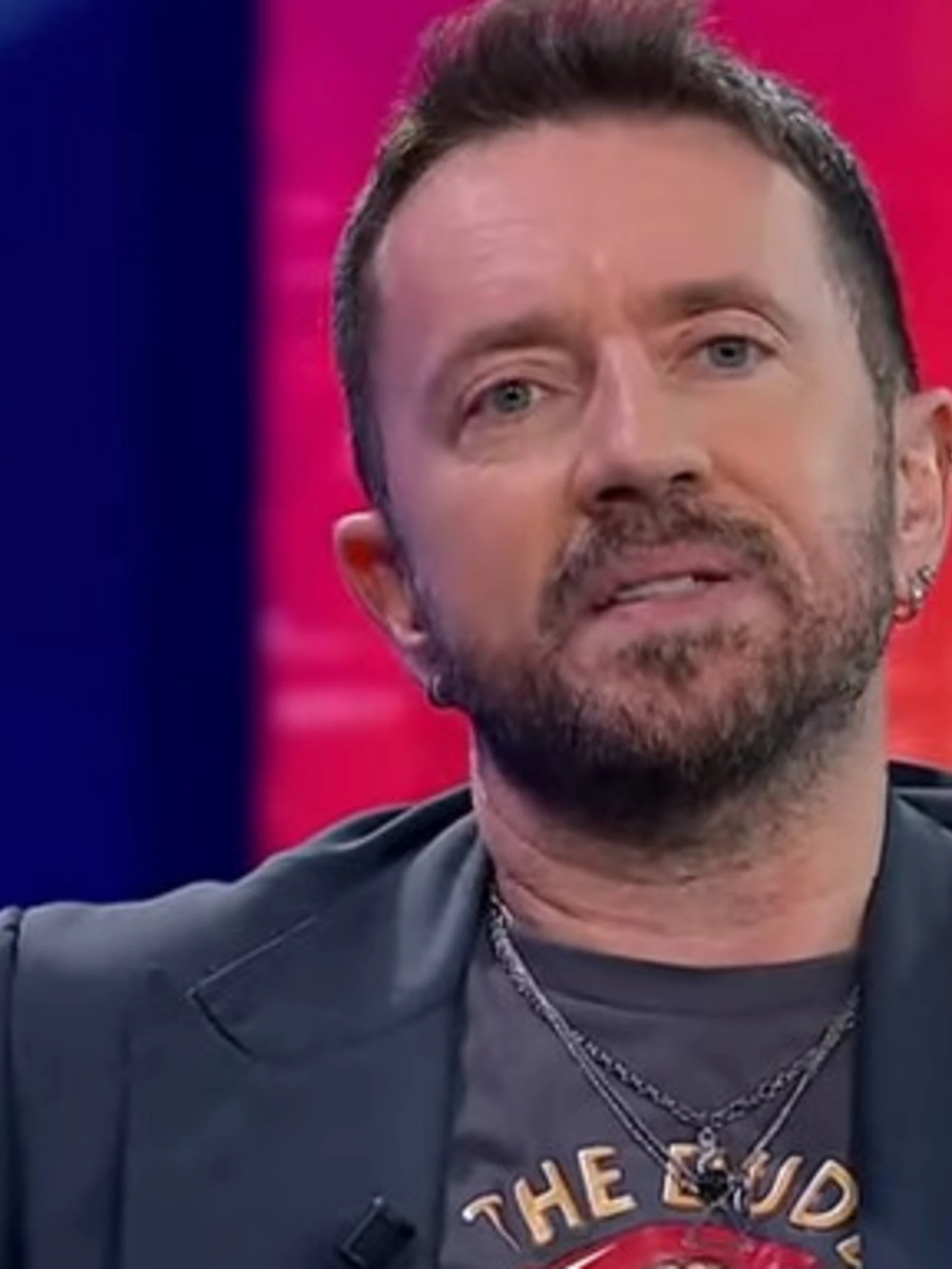 Andrea Scanzi, "frustrati col cu*** di pietra?": clamoroso, costretto a scusarsi con la sua redazione