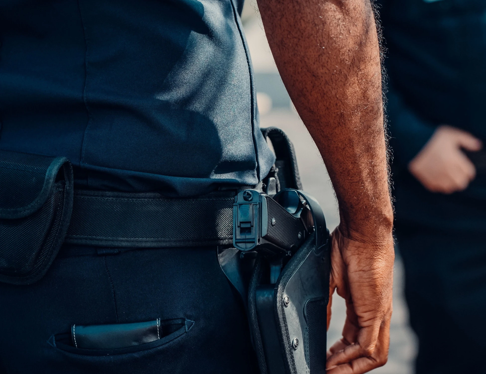 Latina, spari in aria a Ferragosto. Stranieri fermati a tempo record: "Tolleranza zero"