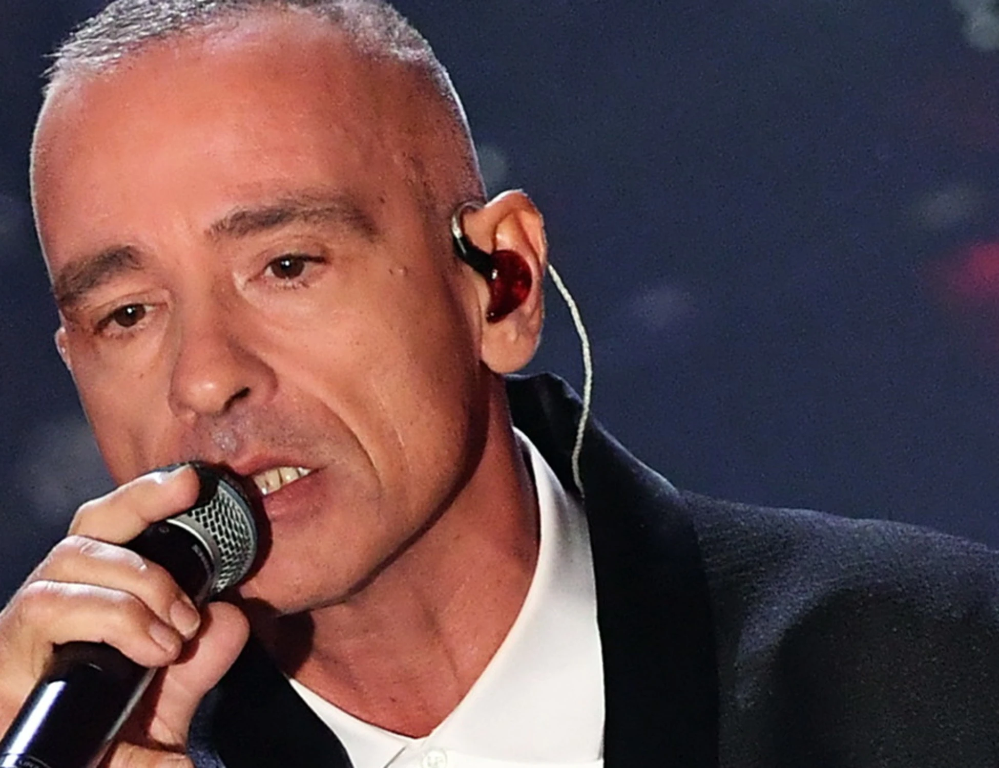 Eros Ramazzotti, "mi riposo un po' prima dell'operazione": l'annuncio che spiazza