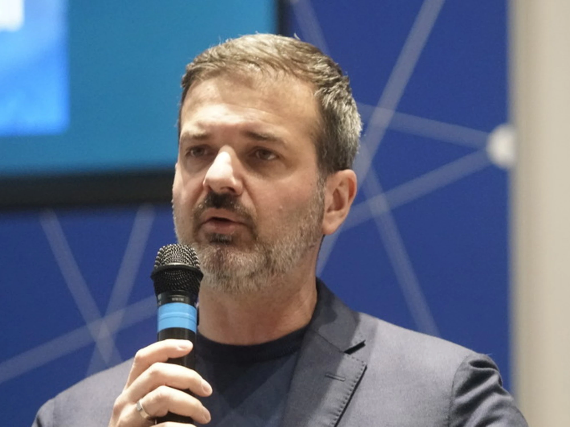 Andrea Stramaccioni, gesto eroico: salva due ragazze che stavano affogando