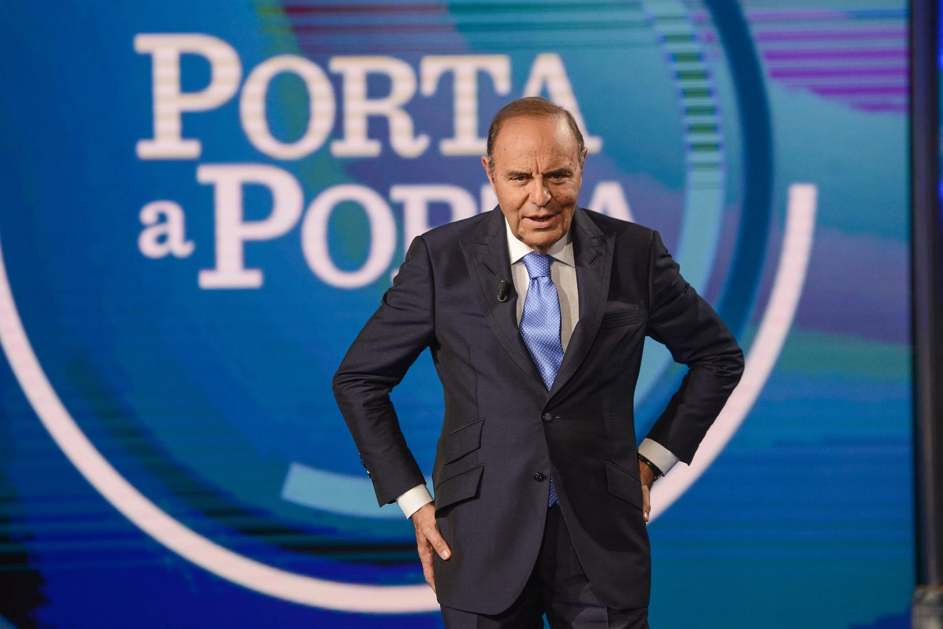 Bruno Vespa, la rappresaglia sul contratto per Porta a porta: perché lo hanno bloccato