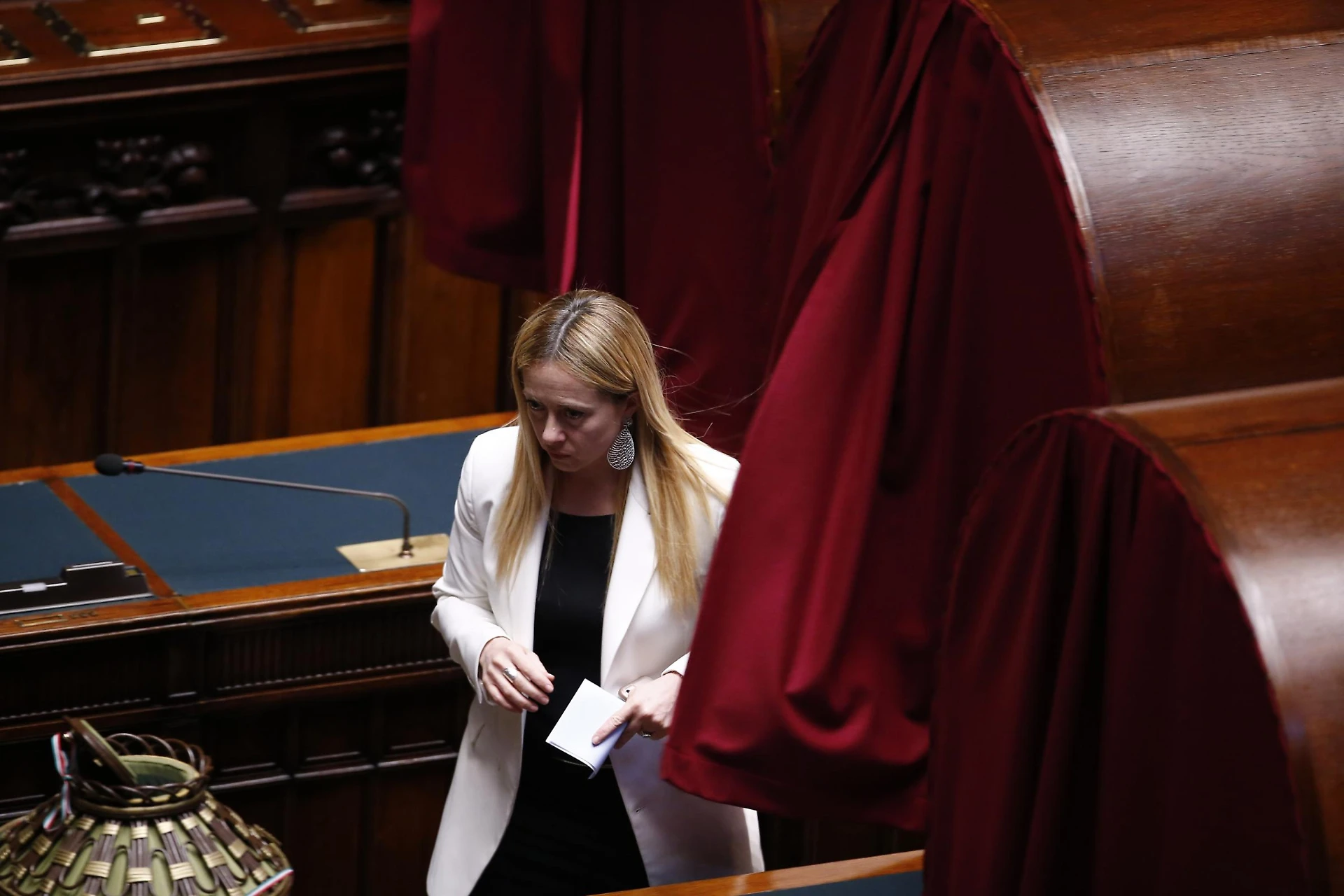 Giorgia Meloni, la mossa estrema: "È l'ultimo appello a Salvini e Berlusconi". Così prova a salvare tutto