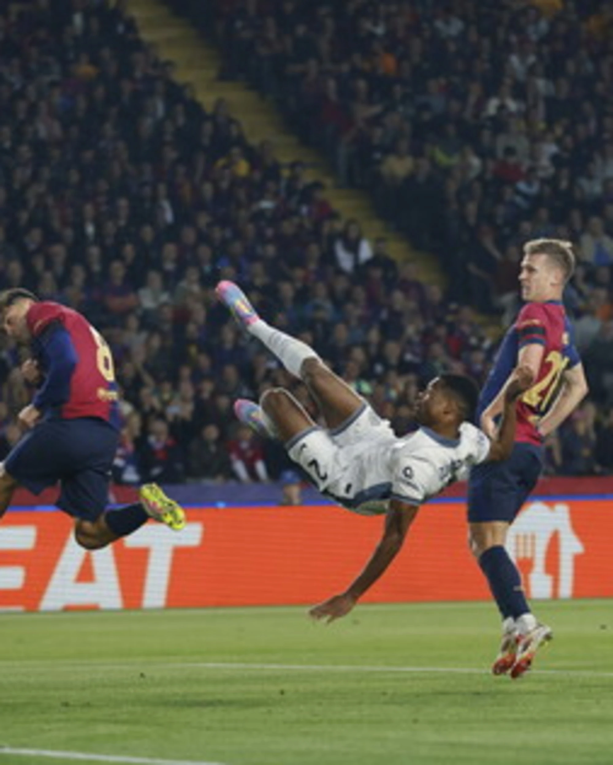 Barcellona-Inter, show Champions: Dumfries e Yamal, finisce 3-3 