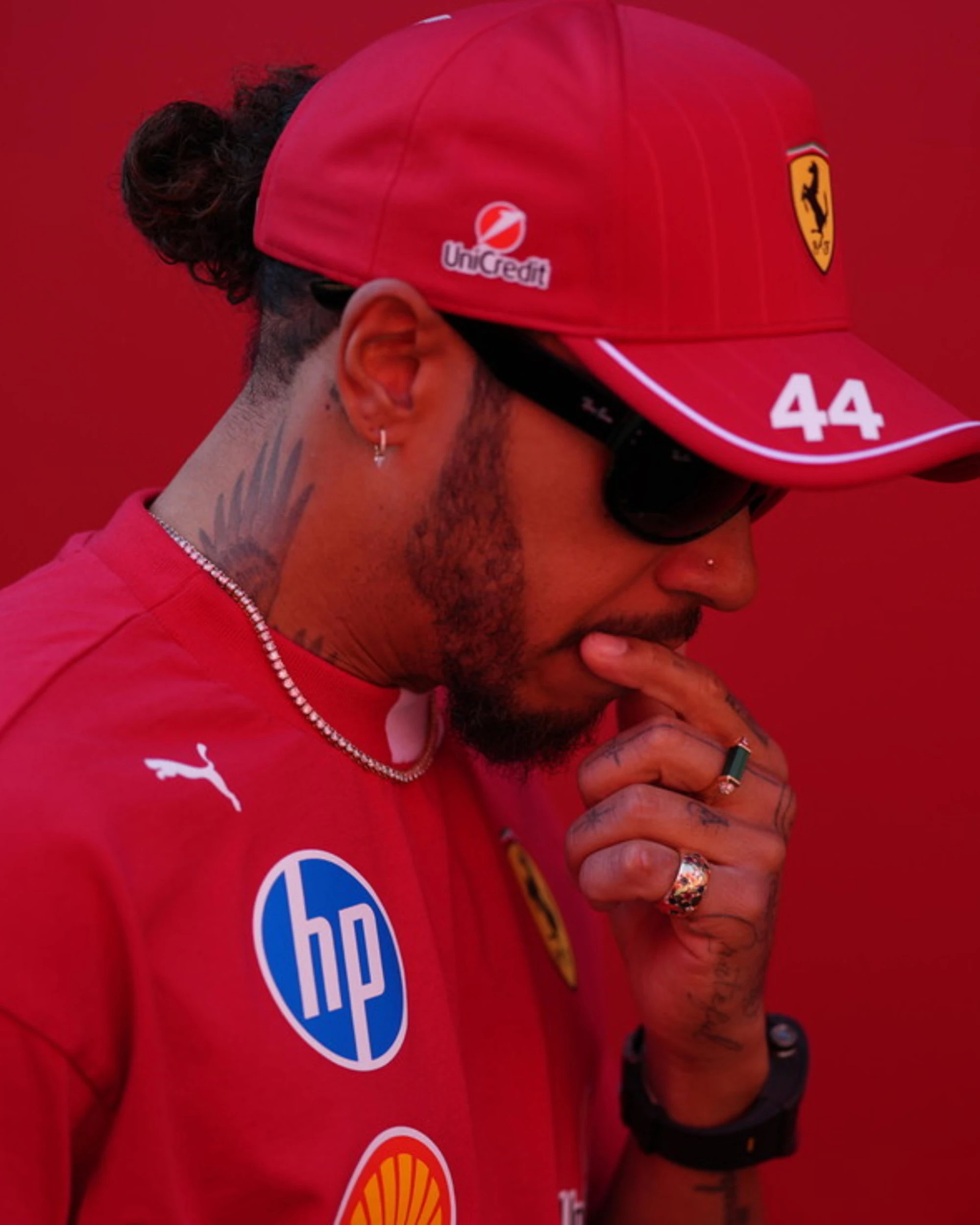 Lewis Hamilton, "terribilmente dispiaciuto": con la Ferrari è già al capolinea?