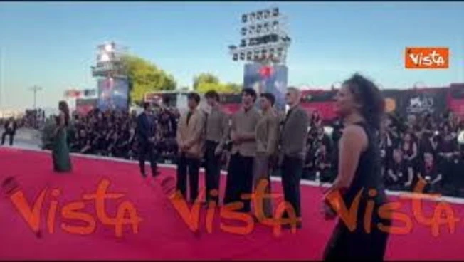 Venezia 83, Julian Braun, Luis Freitag, Jacob Rott, Tim Schaecker e Bene Schulz sul red carpet