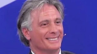 Uomini e donne, Giorgio Manetti: "Ma chi vi crede? Per la pagnotta...", demolita Gemma Galgani