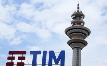 Tim, ok all’offerta pubblica di Poste: “Il prezzo è congruo”