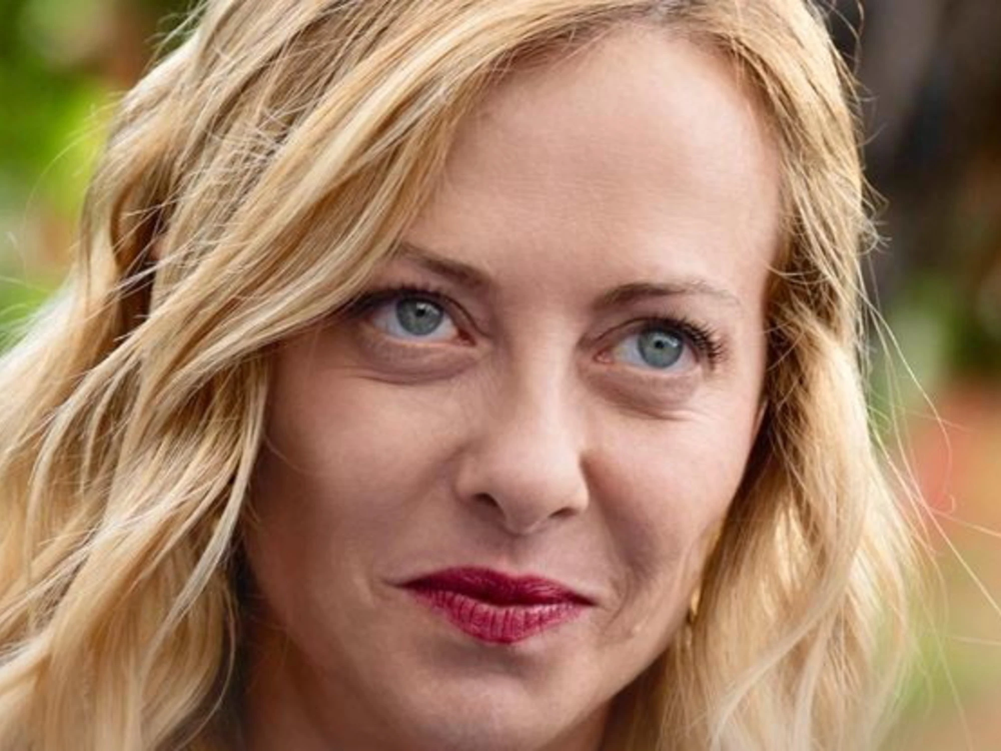 Meloni esulta per il record: "Un motivo in più", fegati rossi spappolati