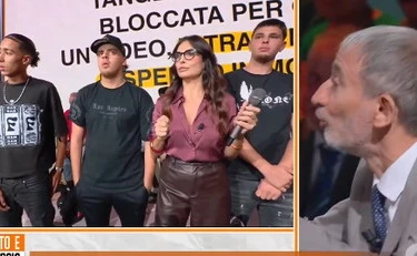 Dritto e rovescio, Senaldi zittisce il maranza: "Non straniero, str***"