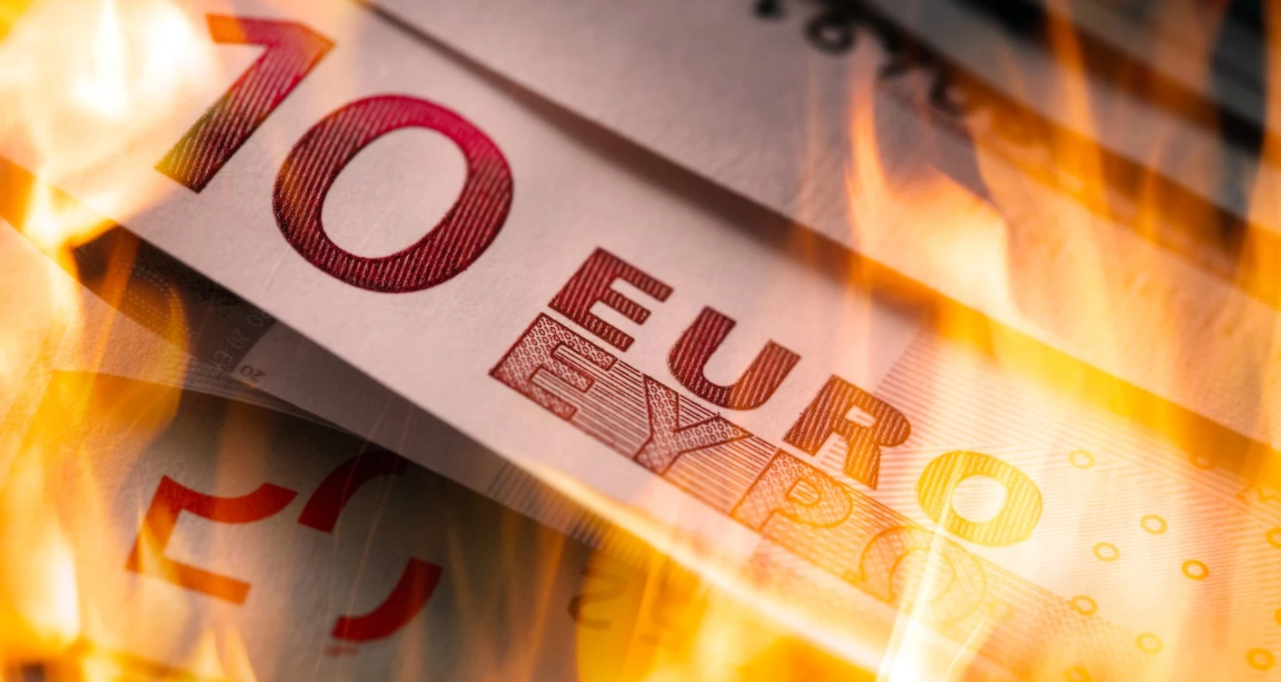 Germania, il crollo della Deutsche Bank: azioni giù del 40% da gennaio e 10mila licenziamenti