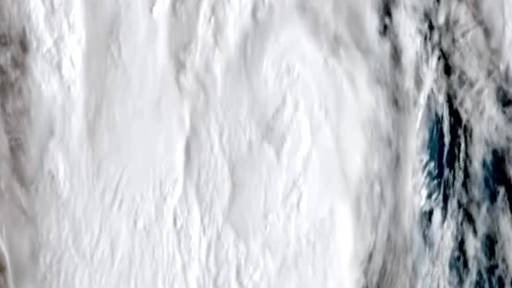 Usa, la tempesta tropicale Nolo si trasforma in uragano: le immagini satellitari