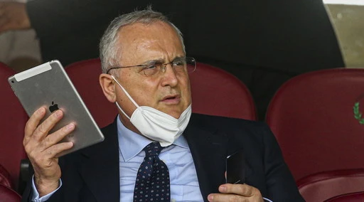 Claudio Lotito, rissa coi tifosi sul caro-biglietti: "Disertiamo lo stadio"